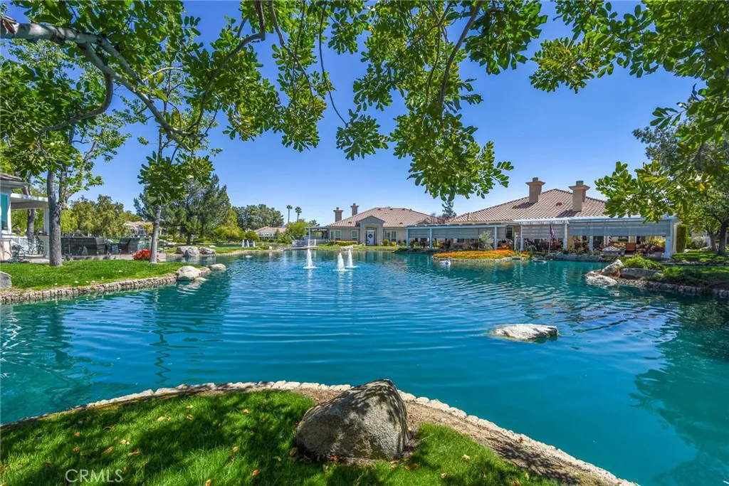 38749 Muirfield Drive, Murrieta, California 92562 home-pic-31