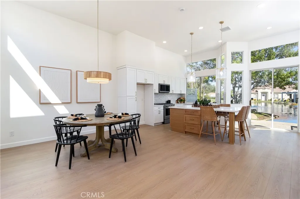38749 Muirfield Drive, Murrieta, California 92562 home-pic-12
