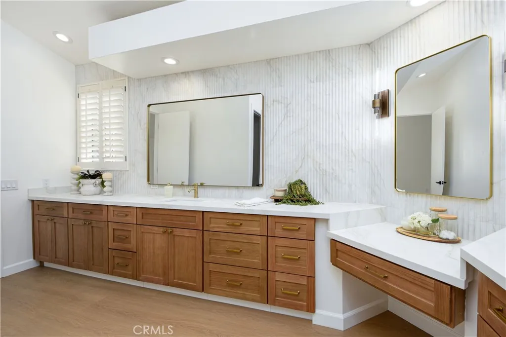 38749 Muirfield Drive, Murrieta, California 92562 home-pic-23