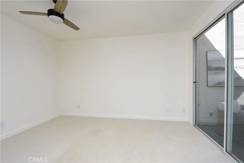 38749 Muirfield Drive, Murrieta, California 92562 home-pic-18