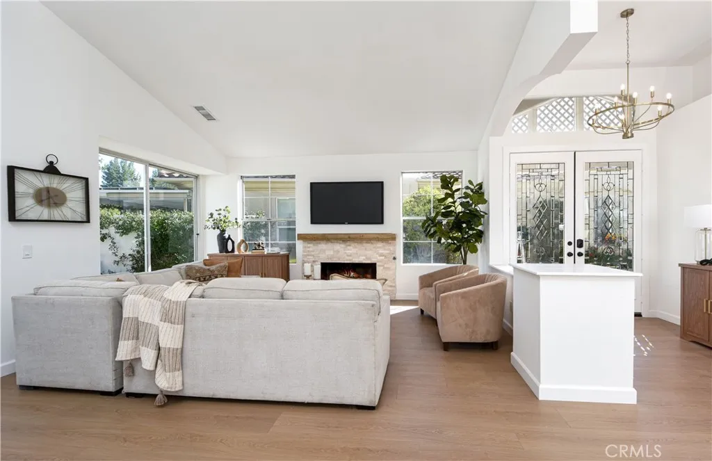 38749 Muirfield Drive, Murrieta, California 92562 home-pic-14
