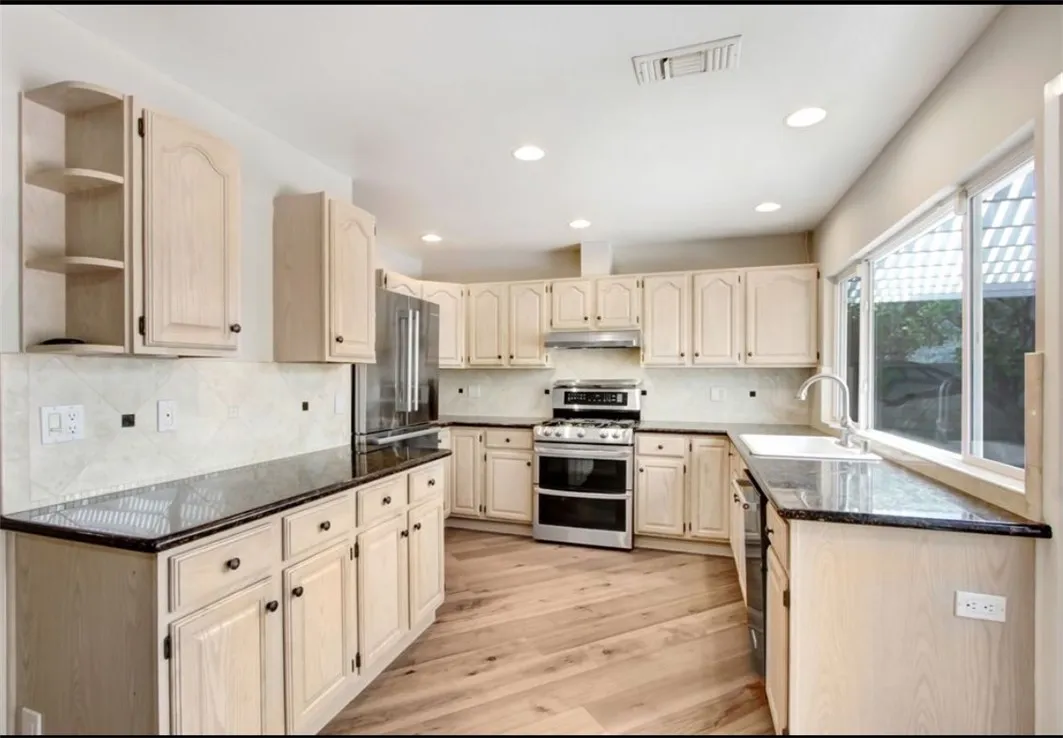 23847 Bower Cascade Place, Diamond Bar, California 91765 home-pic-2