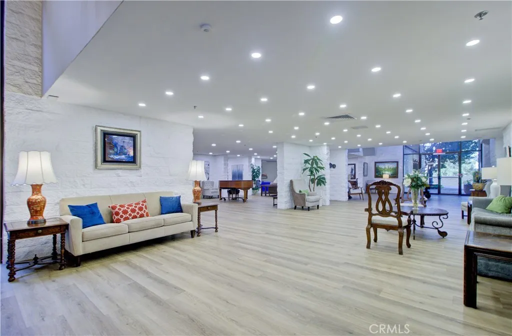 24055 Paseo Del Lago 908, Laguna Woods, California 92637 home-pic-18