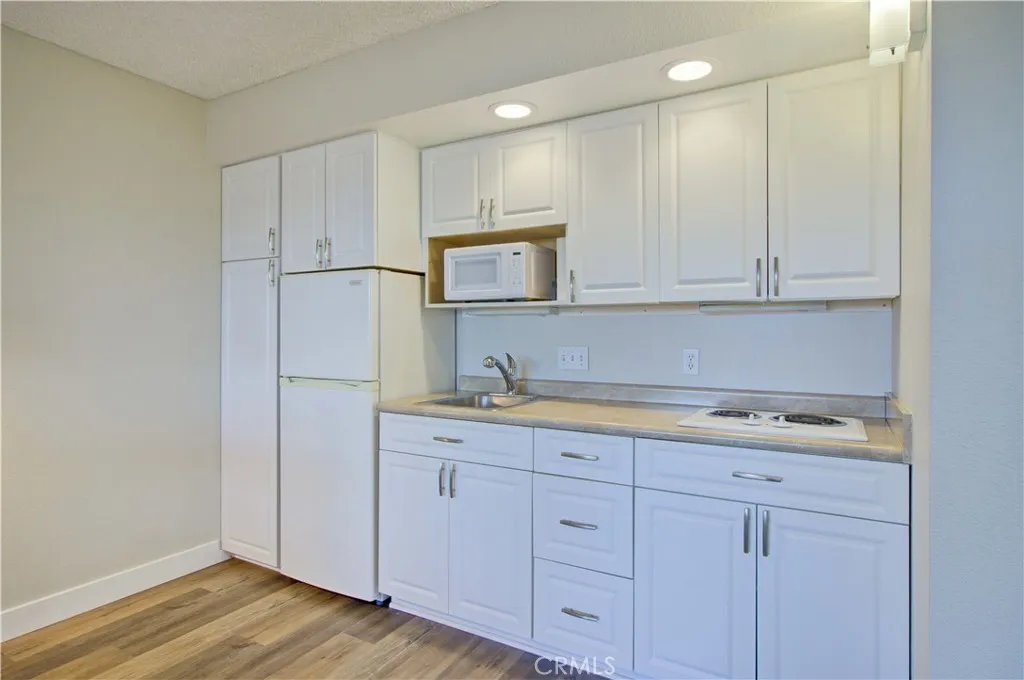 24055 Paseo Del Lago 908, Laguna Woods, California 92637 home-pic-9