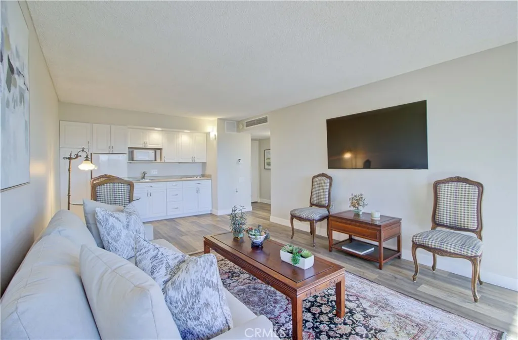 24055 Paseo Del Lago 908, Laguna Woods, California 92637 home-pic-8