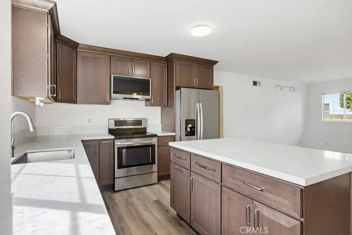10661 Chestnut St, Cypress, California 90630
