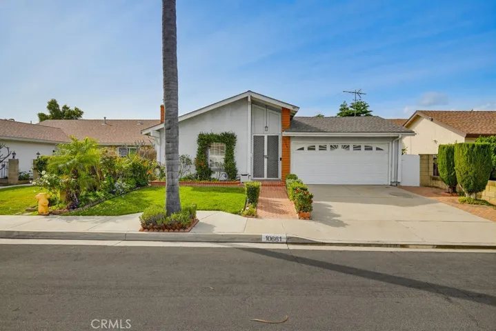 10661 Chestnut St, Cypress, California 90630