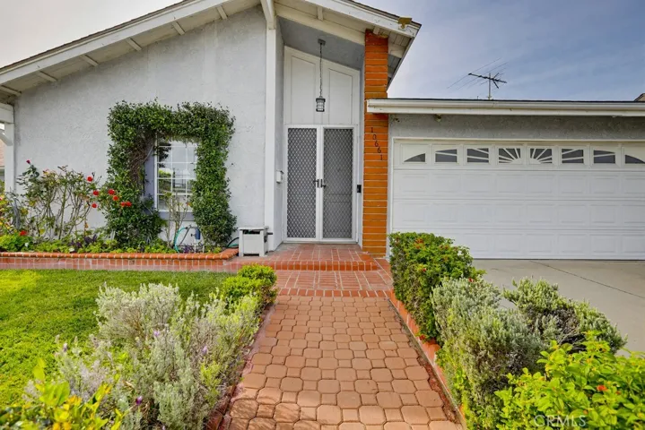10661 Chestnut St, Cypress, California 90630