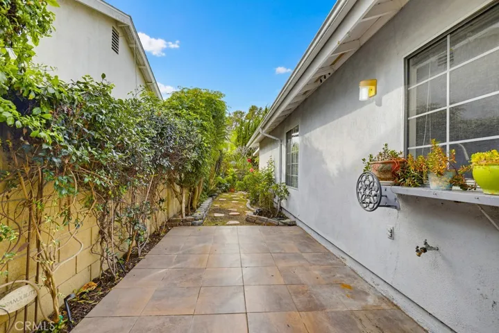 10661 Chestnut St, Cypress, California 90630