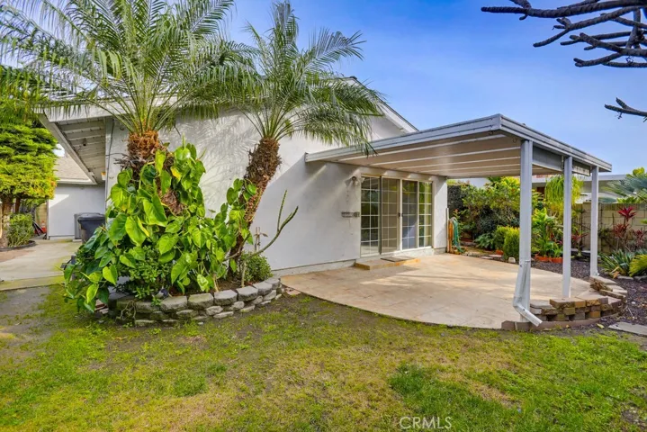 10661 Chestnut St, Cypress, California 90630