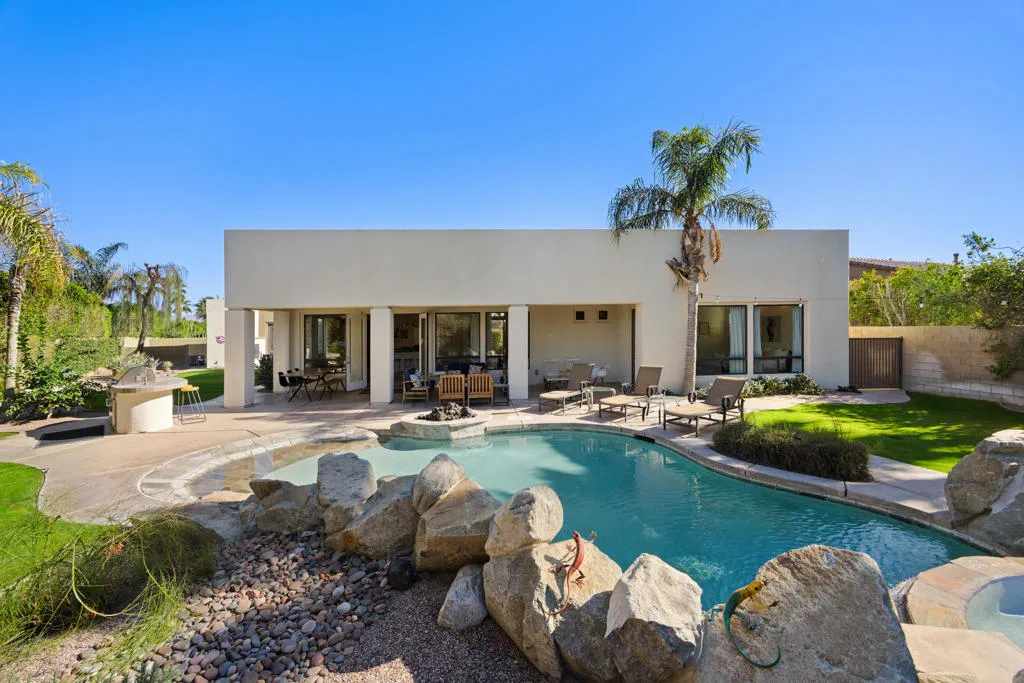 81084 Falling Leaf Court, Indio, California 92201 home-pic-21