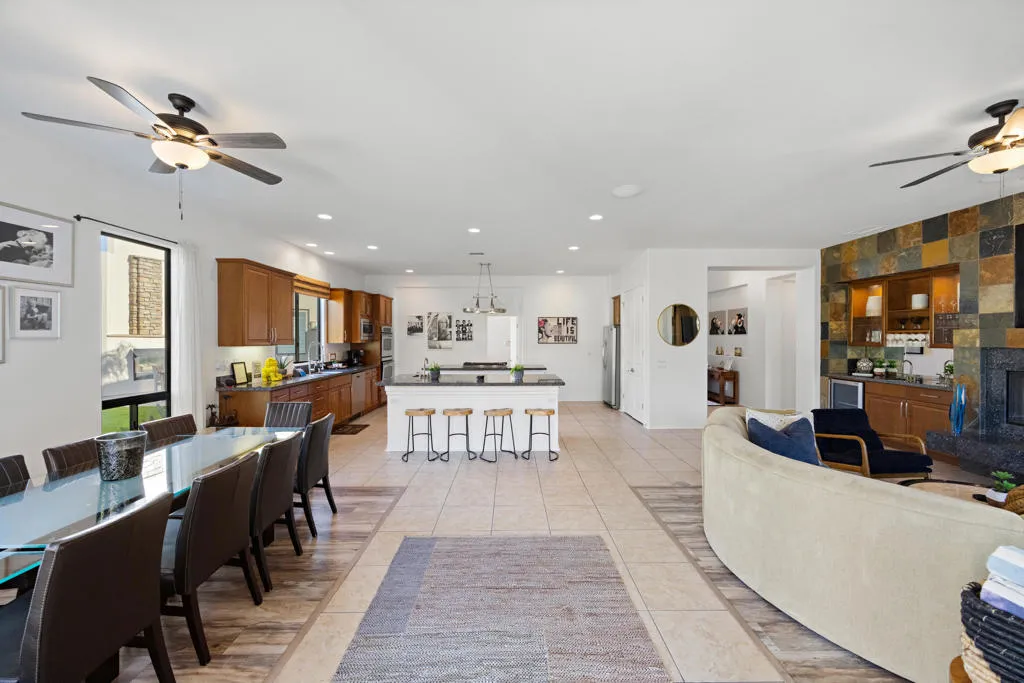 81084 Falling Leaf Court, Indio, California 92201 home-pic-17
