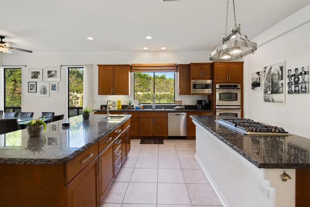 81084 Falling Leaf Court, Indio, California 92201 home-pic-16