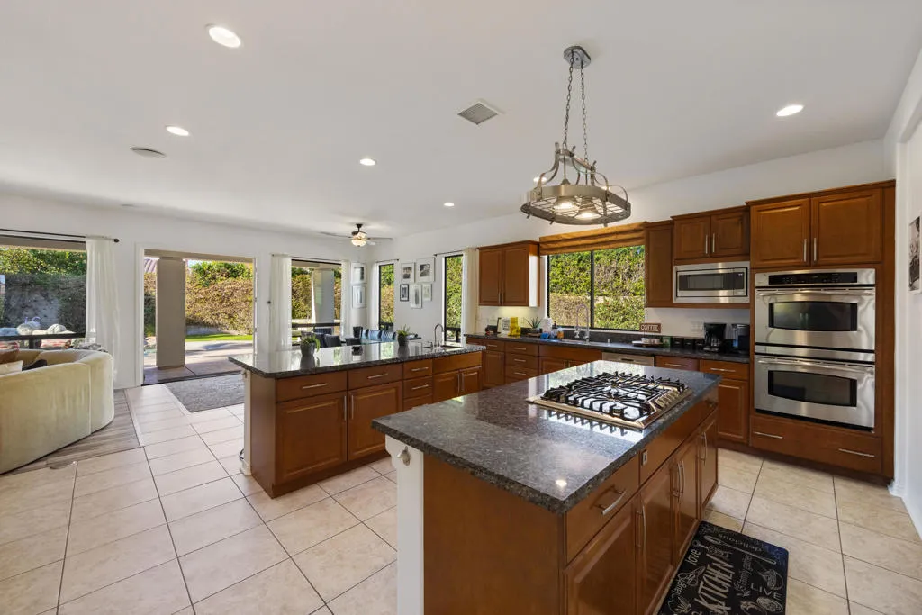 81084 Falling Leaf Court, Indio, California 92201 home-pic-15