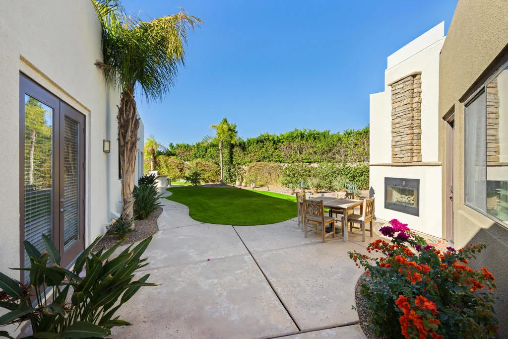 81084 Falling Leaf Court, Indio, California 92201 home-pic-40