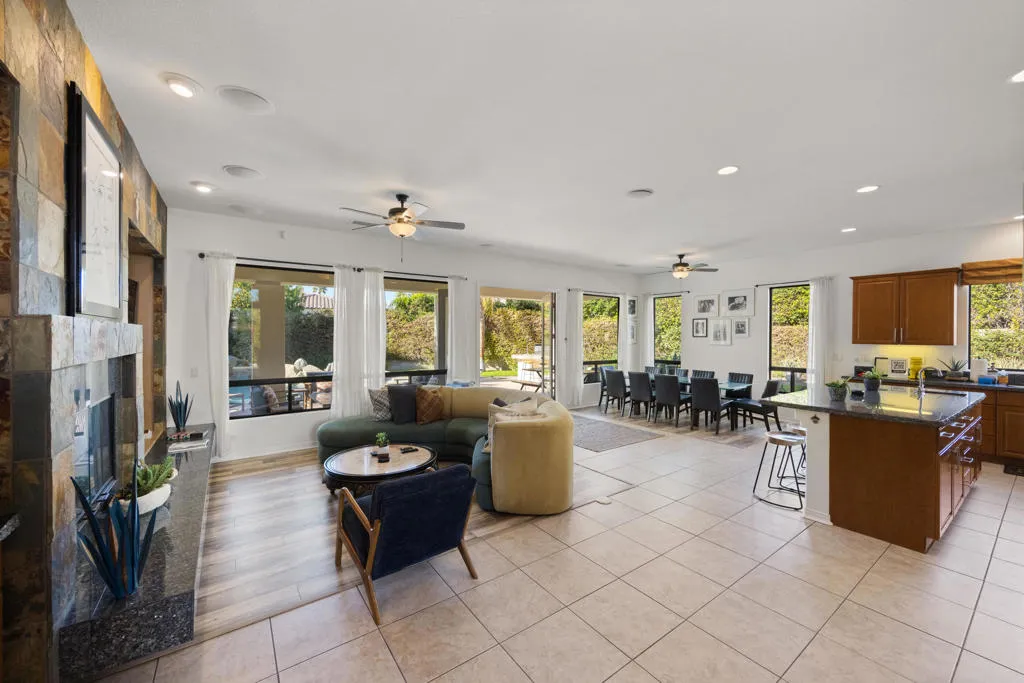 81084 Falling Leaf Court, Indio, California 92201 home-pic-6