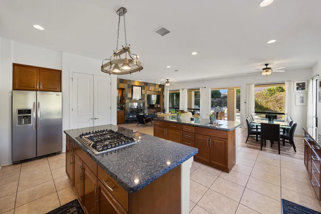 81084 Falling Leaf Court, Indio, California 92201 home-pic-14