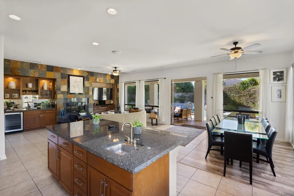 81084 Falling Leaf Court, Indio, California 92201 home-pic-13