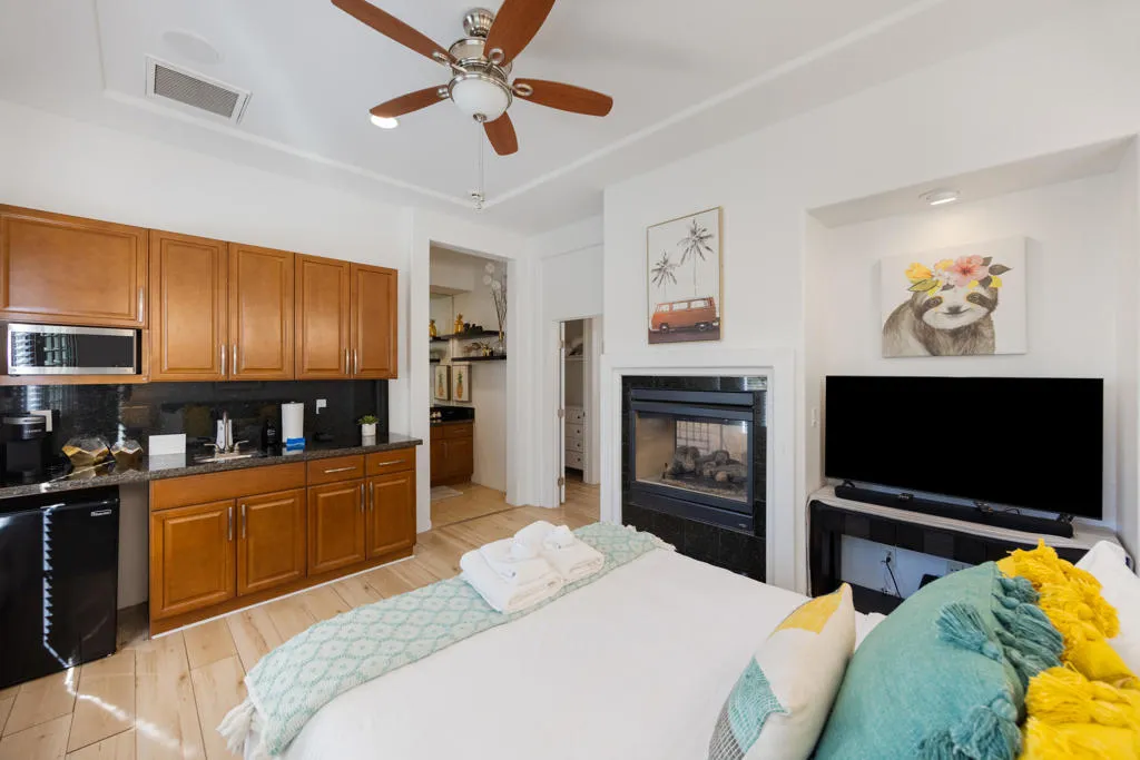 81084 Falling Leaf Court, Indio, California 92201 home-pic-42