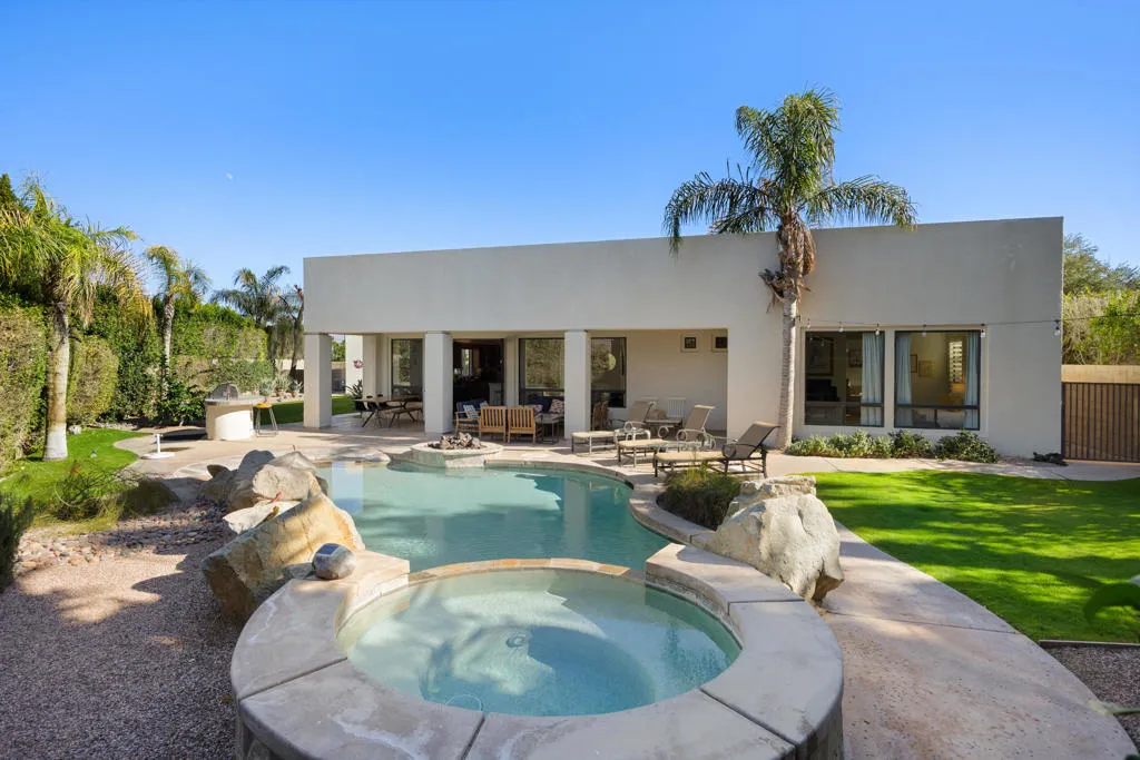 81084 Falling Leaf Court, Indio, California 92201 home-pic-48
