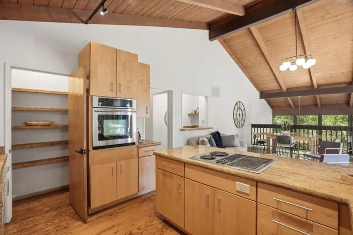 101 Ravinia Way, Los Gatos, California 95032