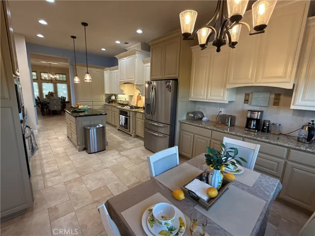 Breakfast nook w/ coffee bar