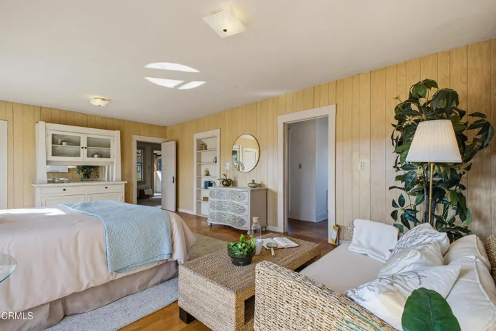 2F Primary Bedroom (3)