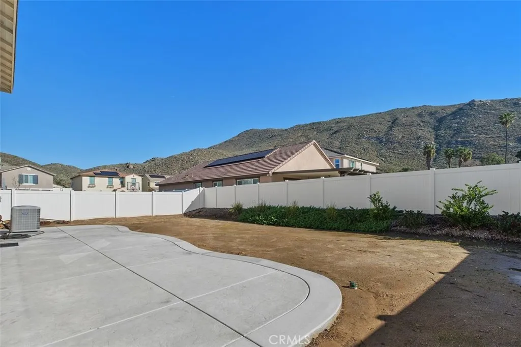 3150 Moab Court, Jurupa Valley, California 92509 home-pic-34