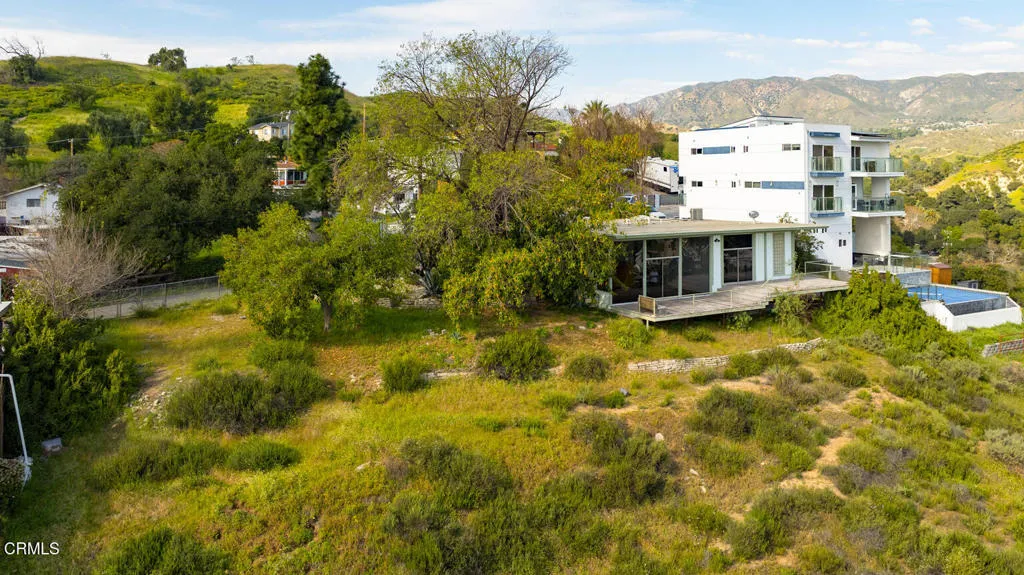 12016 Mountain View Trail, Sylmar, California 91342 home-pic-61