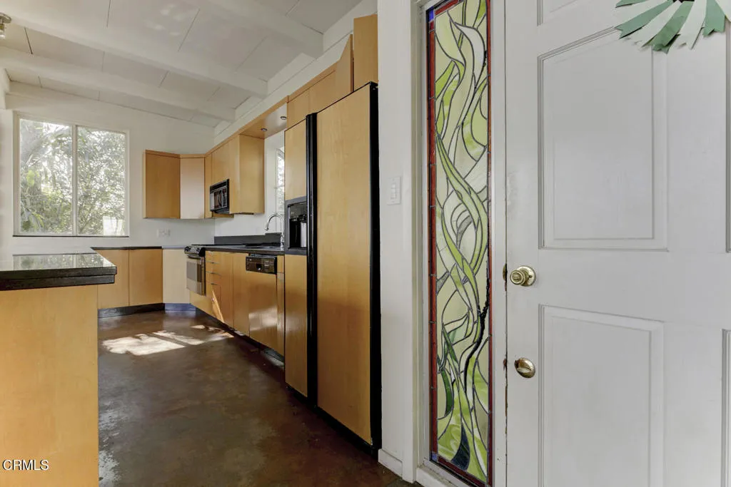 12016 Mountain View Trail, Sylmar, California 91342 home-pic-8