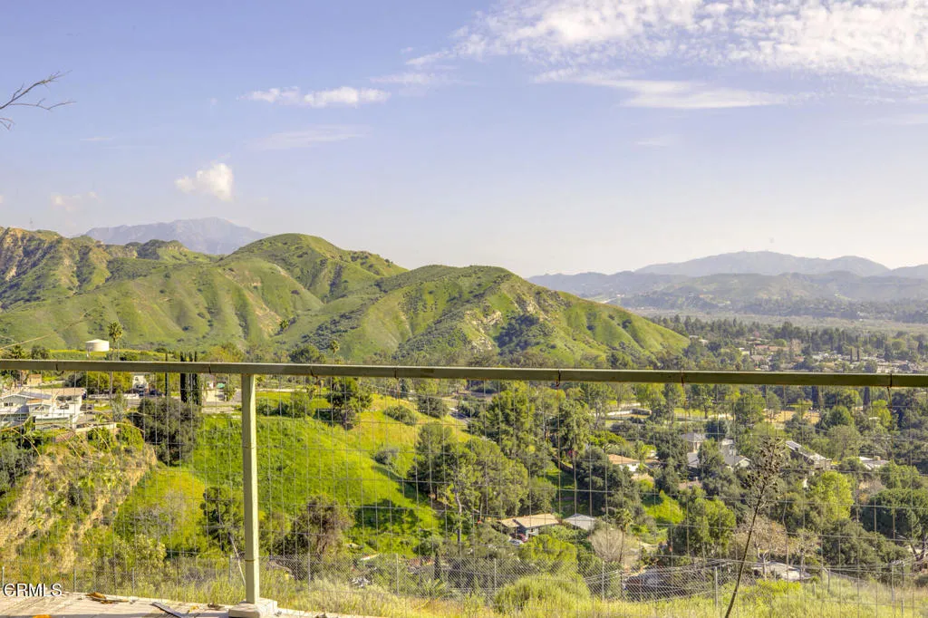 12016 Mountain View Trail, Sylmar, California 91342 home-pic-34