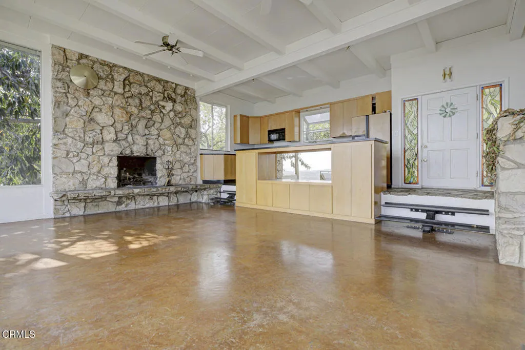 12016 Mountain View Trail, Sylmar, California 91342 home-pic-3