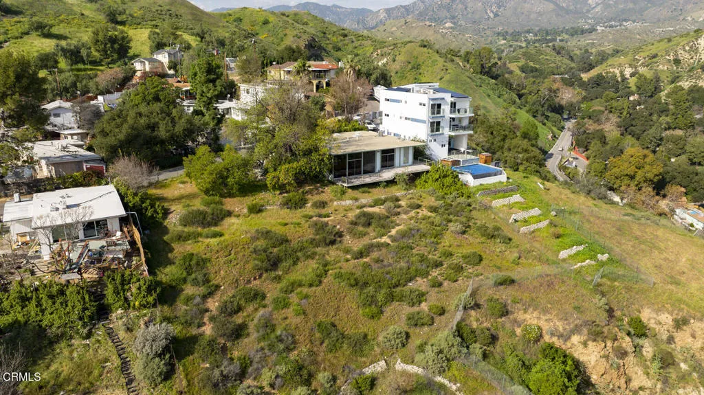 12016 Mountain View Trail, Sylmar, California 91342 home-pic-54