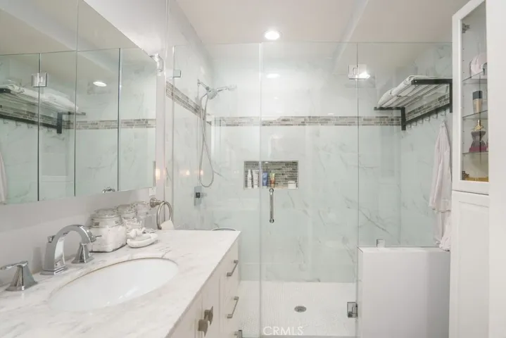 7128 Mammoth Avenue, Van Nuys, California 91405