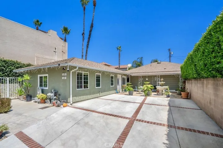 7128 Mammoth Avenue, Van Nuys, California 91405