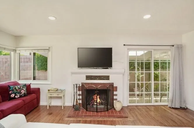 7128 Mammoth Avenue, Van Nuys, California 91405