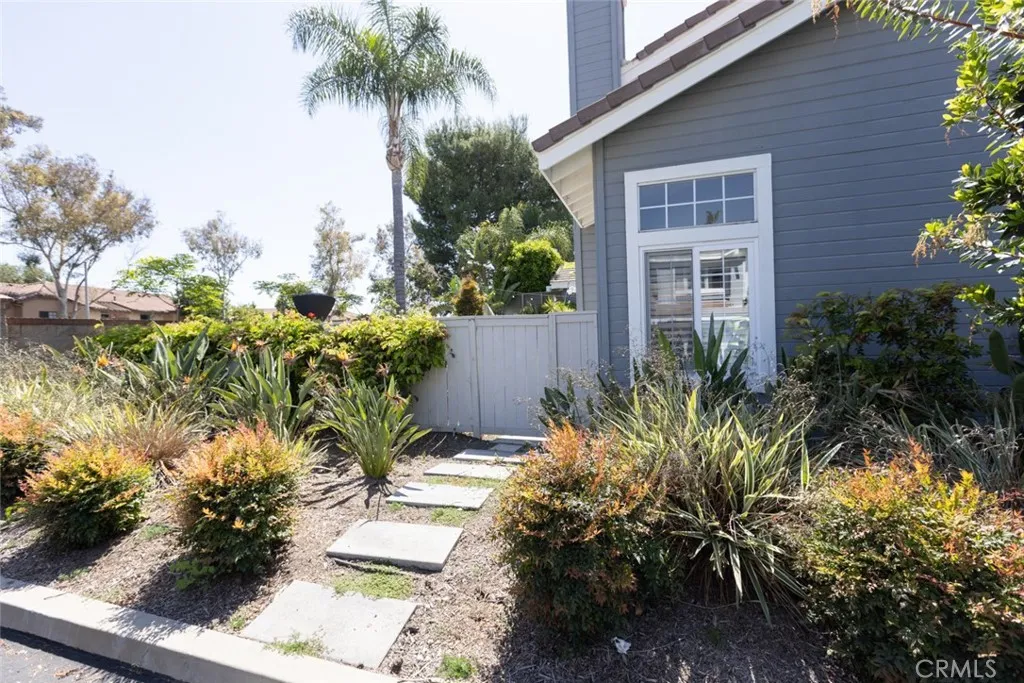 2196 Evergreen, Tustin, California 92782 home-pic-32