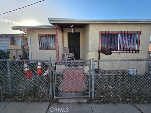 11867 S Broadway, Los Angeles, California 90061 home-pic-1