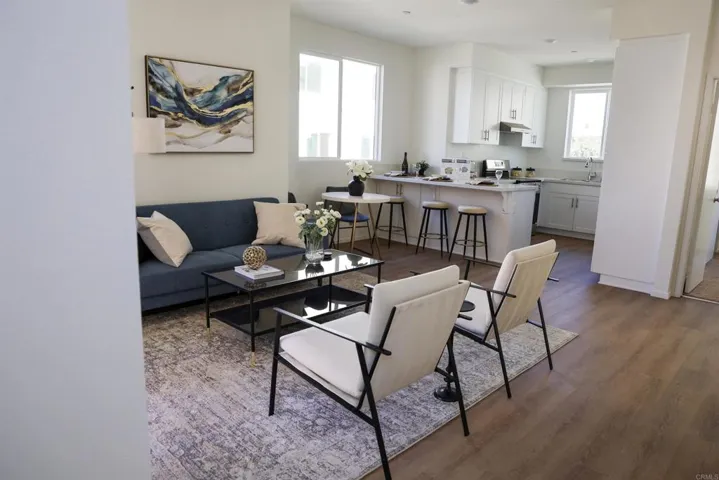 Living room with contemporary finishes and natural light.