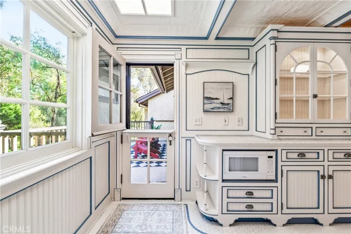 Kitchen patio door