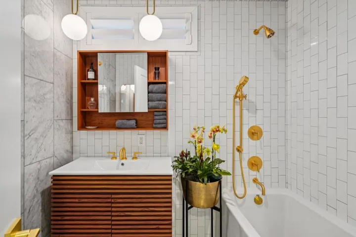 Second Bath Soak Tub