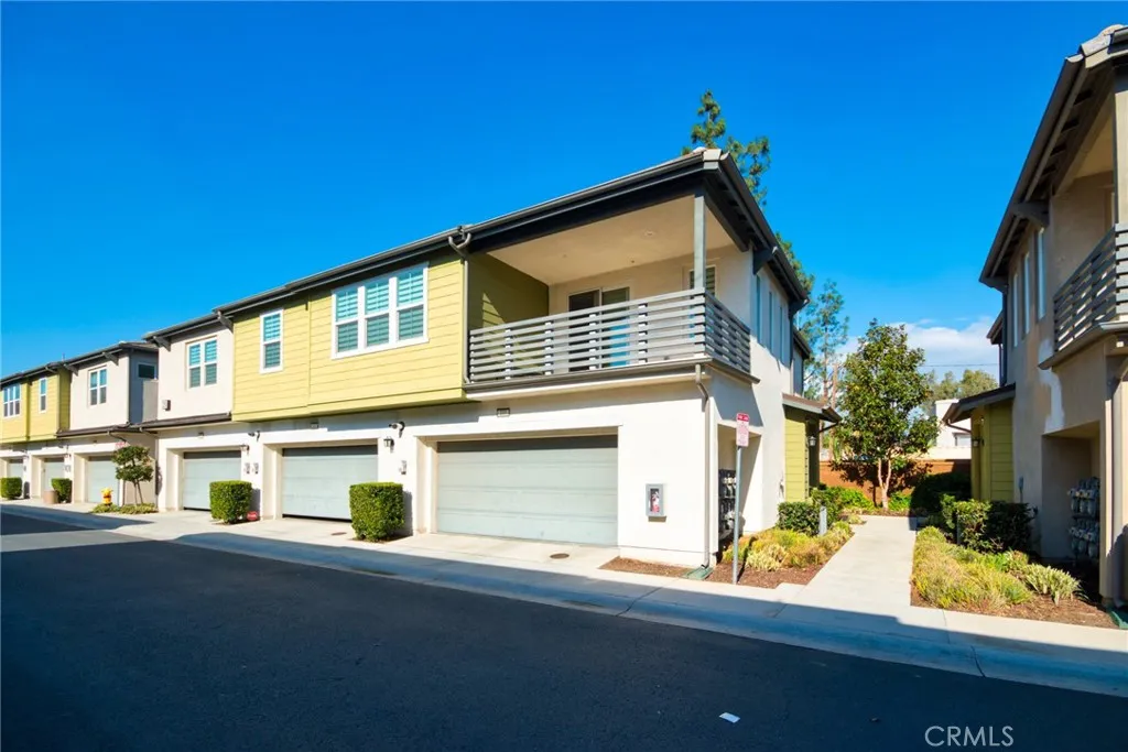 250 W Via Presido 105, Ontario, California 91762 home-pic-1