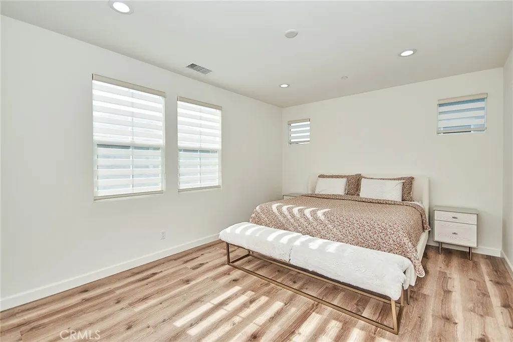 250 W Via Presido 105, Ontario, California 91762 home-pic-16