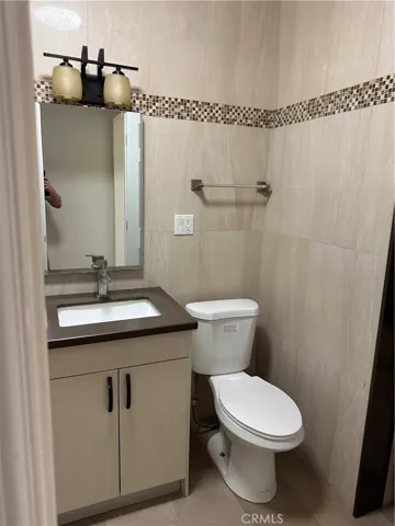 663 Ivy Street, Glendale, California 91205