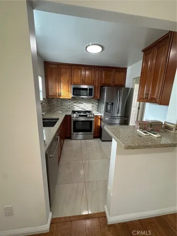 663 Ivy Street, Glendale, California 91205
