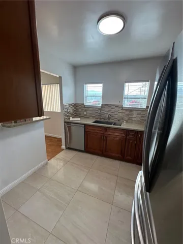 663 Ivy Street, Glendale, California 91205