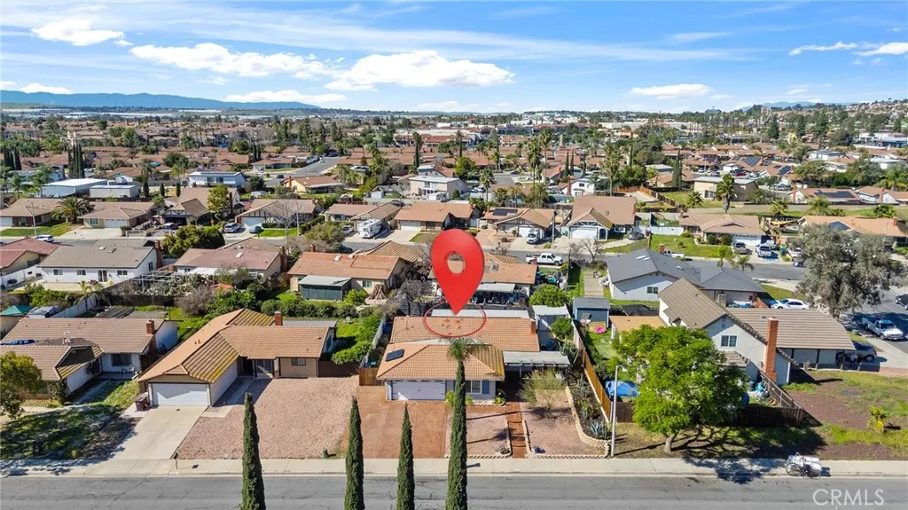 12659 Meadbury Drive, Moreno Valley, California 92553 home-pic-37