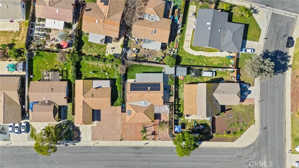 12659 Meadbury Drive, Moreno Valley, California 92553 home-pic-35