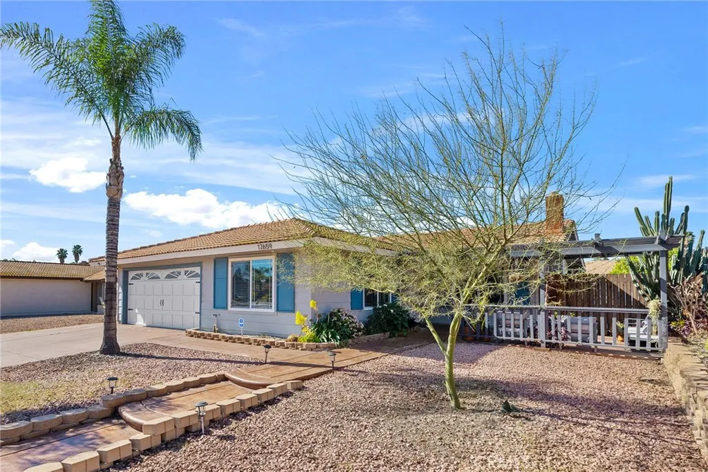 12659 Meadbury Drive, Moreno Valley, California 92553 home-pic-3