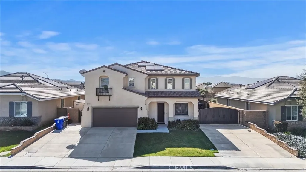 11938 Nuthatch Court, Jurupa Valley, California 91752 home-pic-2